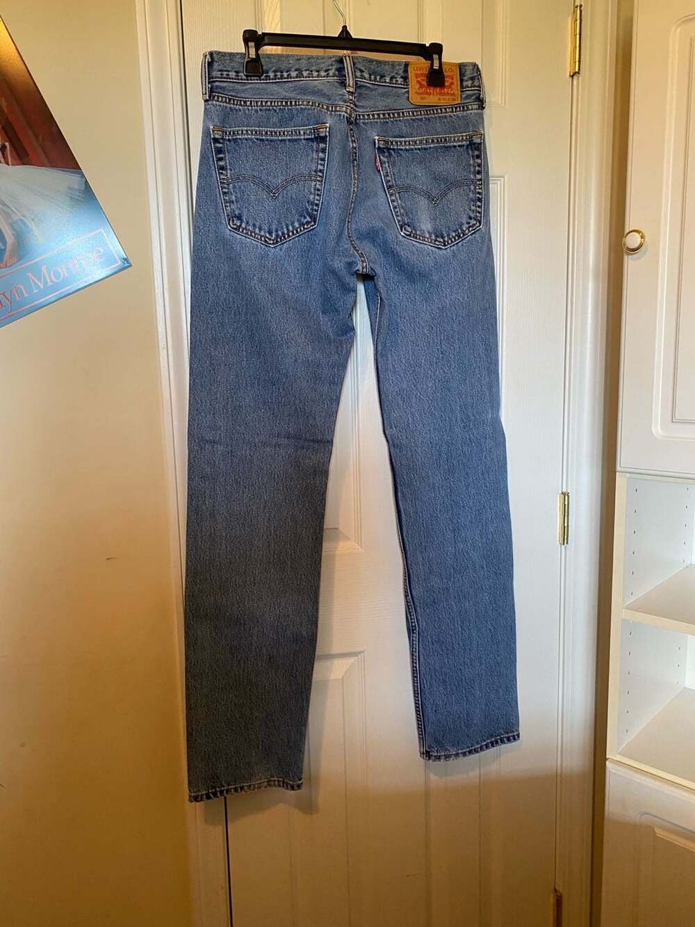 Levi's 505 Straight Leg Jeans in Medium Wash Denim - Picture 4 of 7